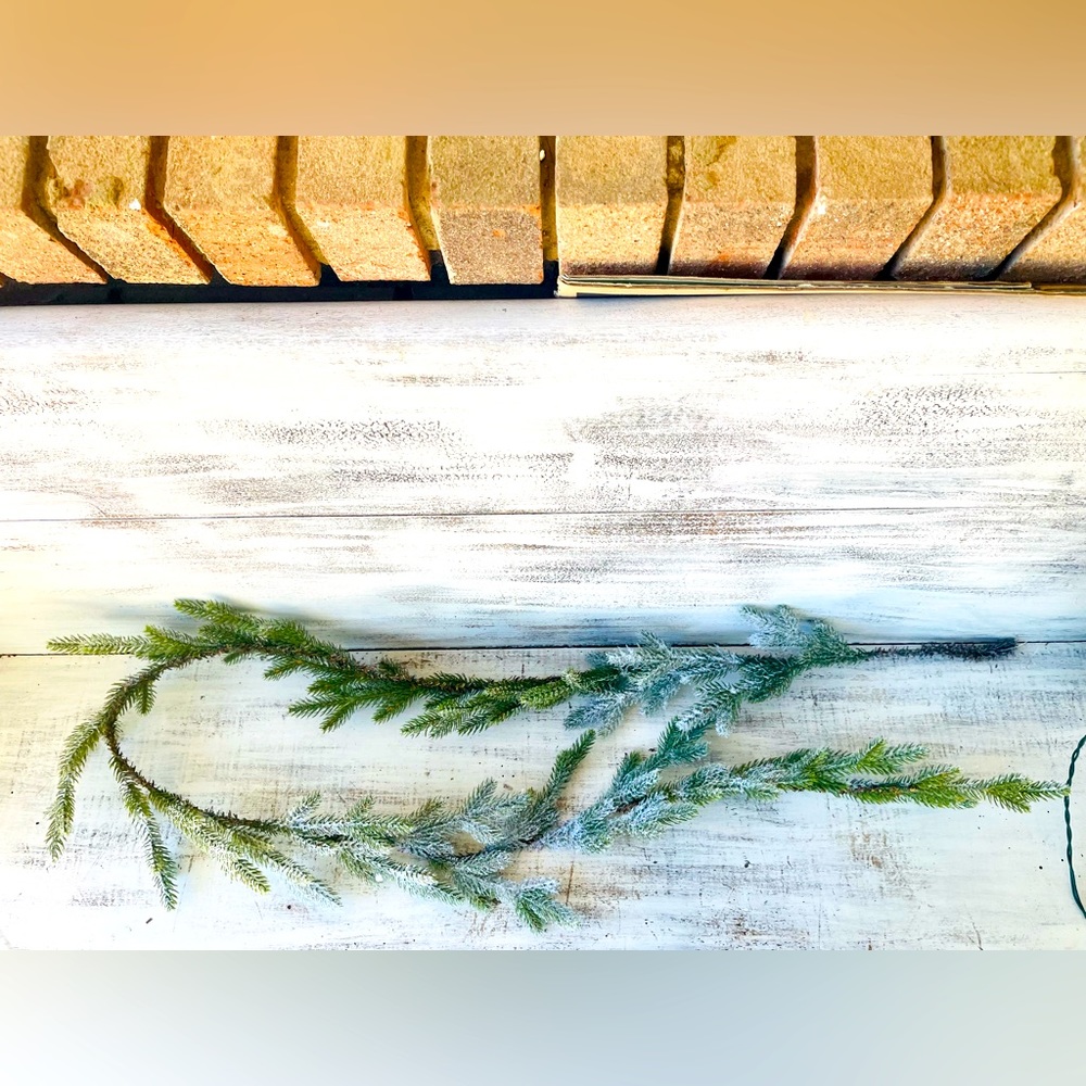 *Ice Finish Garland